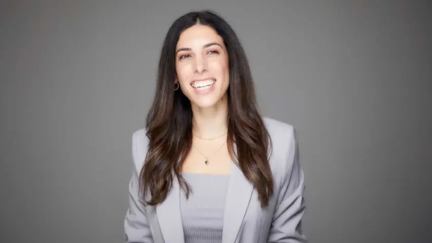 Alexa Carlin’s headshot.