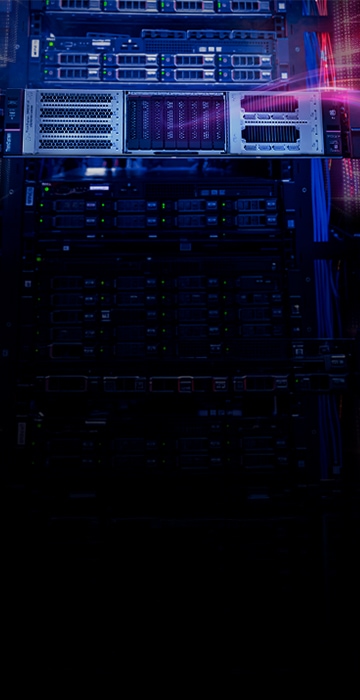 Vue de face d'un serveur en rack Lenovo installé dans un centre de données, avec un éclairage bleu et rouge éclairé