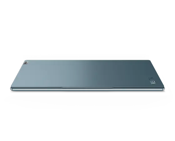 Vooraanzicht van de bovenkant van de Yoga Slim 7 Gen 8-laptop