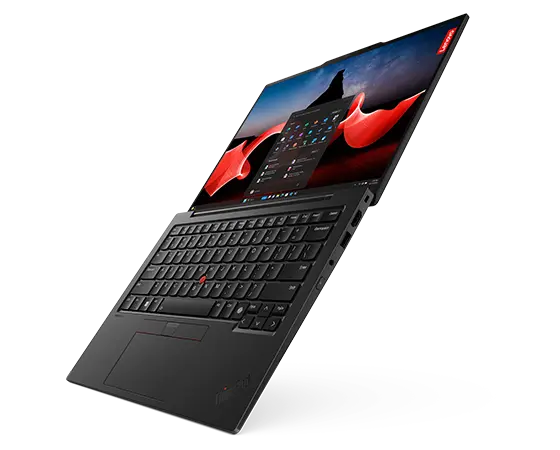 Portable Lenovo ThinkPad X1 Carbon Gen 12 ouvert à 180 degrés en angle pour montrer les ports du côté droit.