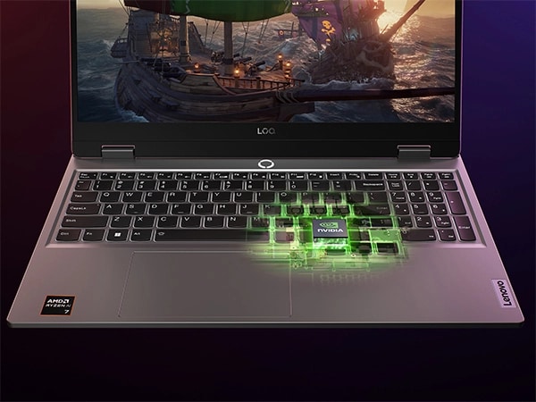 Eemaldatud vaade Lenovo LOQ 15AHP9 sülearvuti klaviatuurist, näidates NVIDIA GPU-d