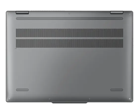 Vue aérienne du boîtier inférieur du portable Lenovo IdeaPad 5 2 en 1 Gen 9 (16 pouces AMD) en grisuna, en mettant en évidence ses fentes d’air.