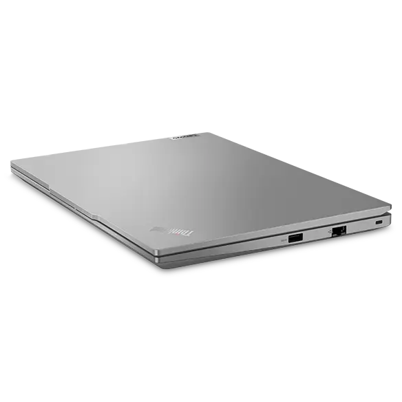 ThinkPad E14 Gen 5 (14” Intel) Notebook in Arctic Grey, Vorderansicht von rechts, Deckel geschlossen