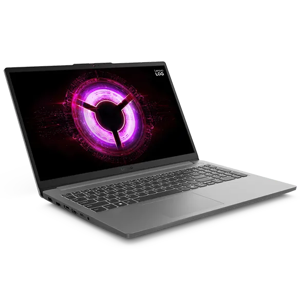 Vista frontal en ángulo izquierdo del portátil para juegos Lenovo LOQ Essential 15ARP10.