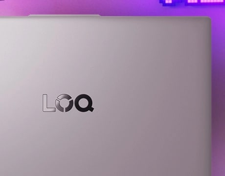 Closeup of the top cover, showing the LOQ logo, of the Lenovo LOQ Essential 15ARP10 gaming laptop. מחשב נייד LOQ&nbsp;15ARP10E 83S0005HIV&nbsp;מבית&nbsp;Lenovo