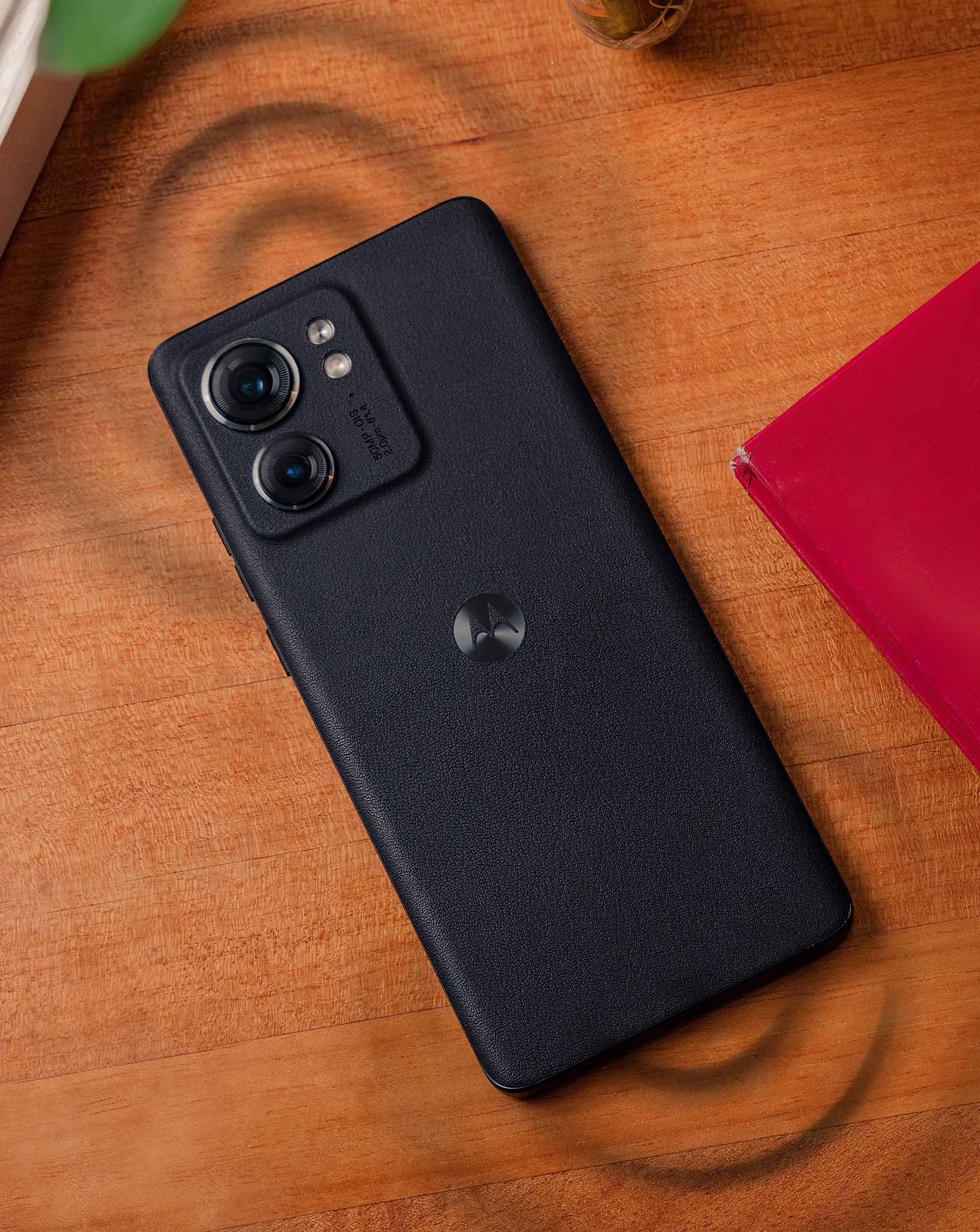 Take Motoページ Track anything with new moto tag, a battery powered item