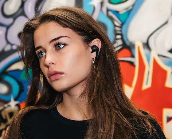 Experience Wireless Freedom With The Wicked Audio Mojo 700 Black Earbuds Featuring Adaptive 5236