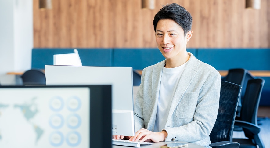 ビジネス用途：Windows Pro搭載や複数ディスプレイ対応モデルs