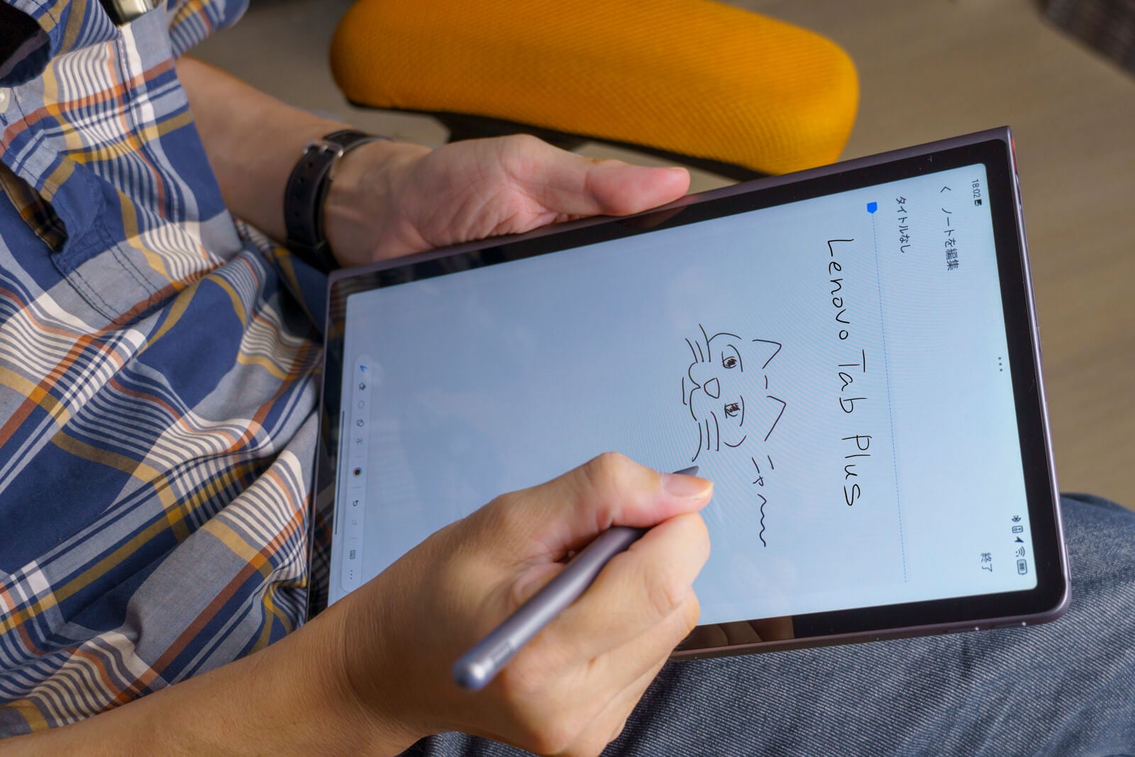 ＜Lenovo Tab Pen Plus＞を使えば、追従性もよく書き心地もいいので、絵を描くのにも最適
