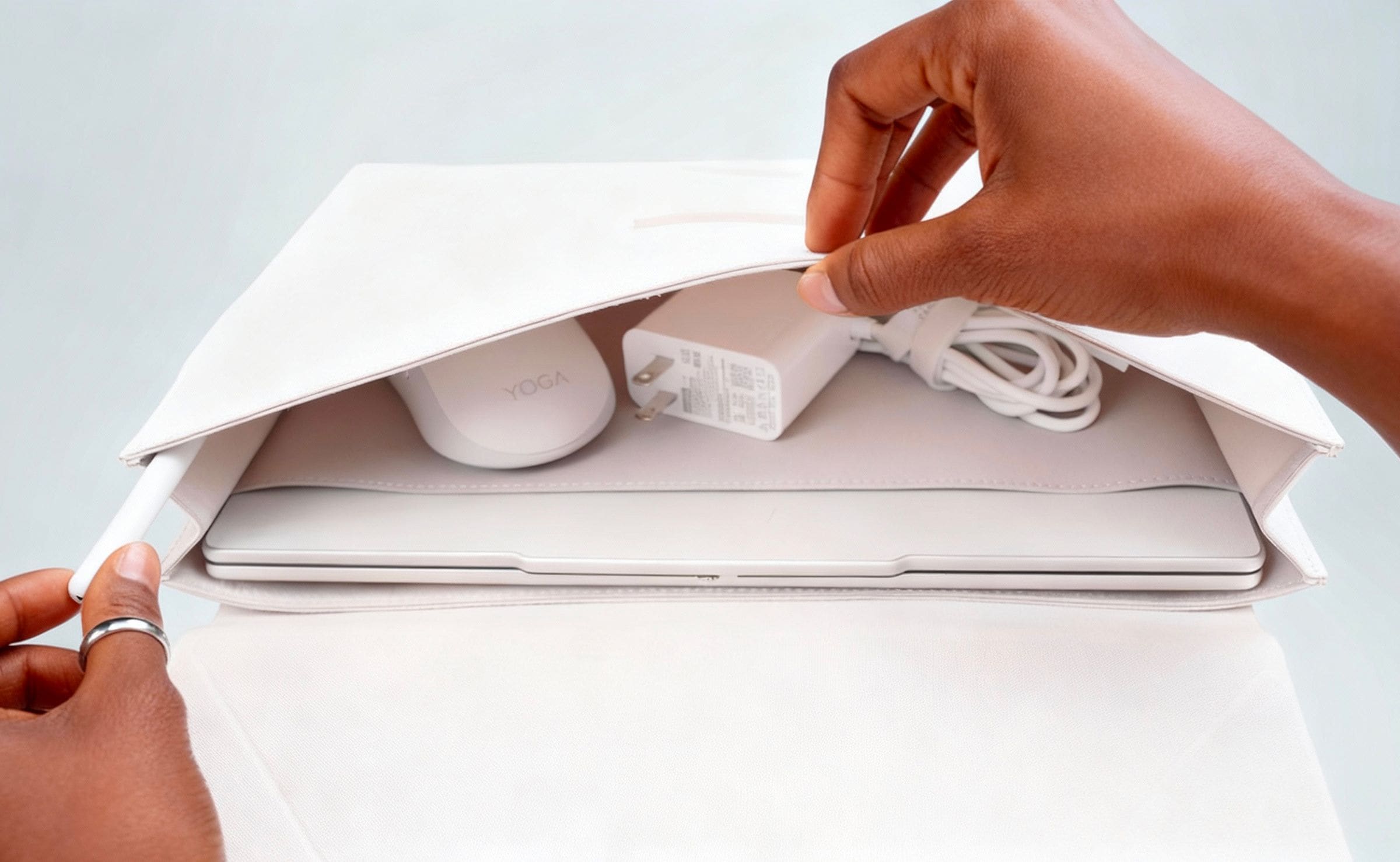 Lenovo Yoga 16-Inch Tote Sleeve (Luna Grey) | GX41U86728 | Lenovo US