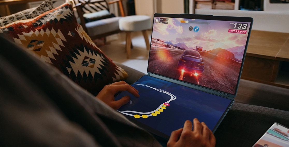 Yoga Book 9i Gen 8 (13″ Intel) being used for gaming