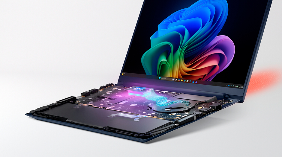 Lenovo ThinkPad T14 Gen 7 (14” Intel) 筆記型電腦的分裂視圖，顯示內部零件。