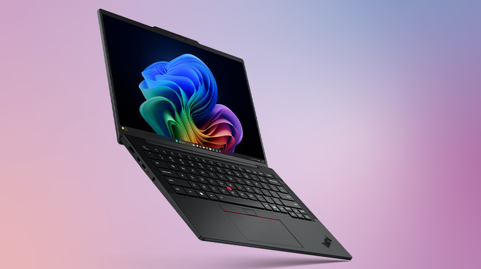 Lenovo ThinkPad T14s Gen 7 (14” Intel) 筆記型電腦的左前側視圖。