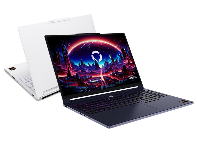 Два игровых ноутбука Lenovo Legion 7a (11th Gen) — вид спереди и сзади, расположены задними панелями друг к другу, крышки открыты; на экране переднего — заставка с логотипом Lenovo Legion.