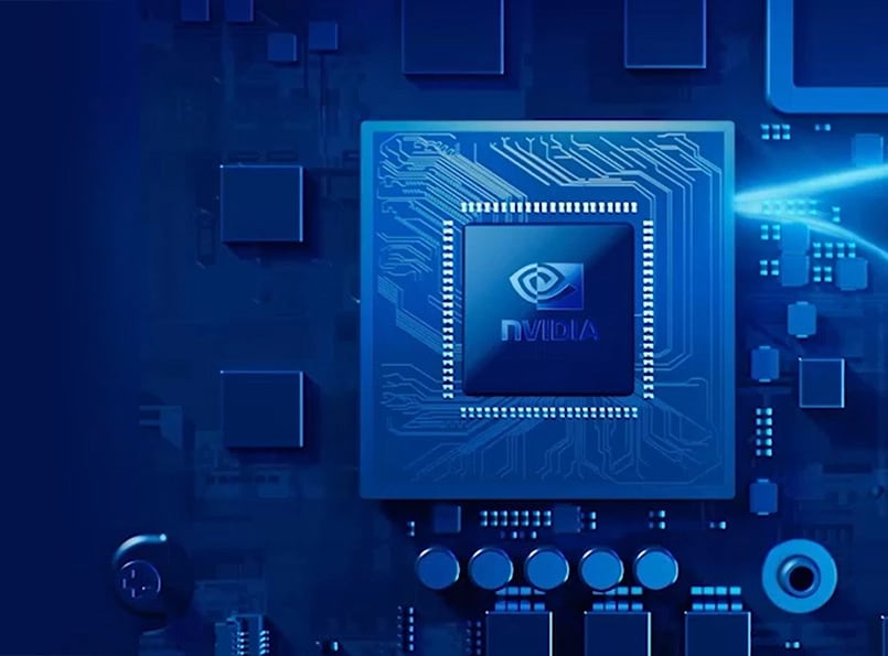 Изображение видеокарты NVIDIA в синем свете, вид сверху