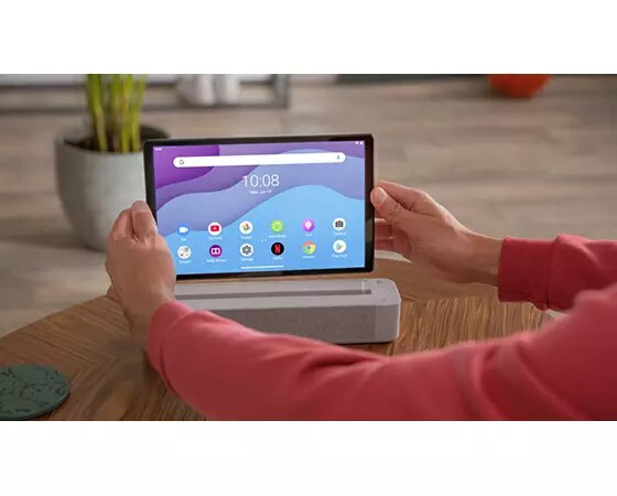 La tablette Smart Tab M10 FHD Plus Gen 2 à quai